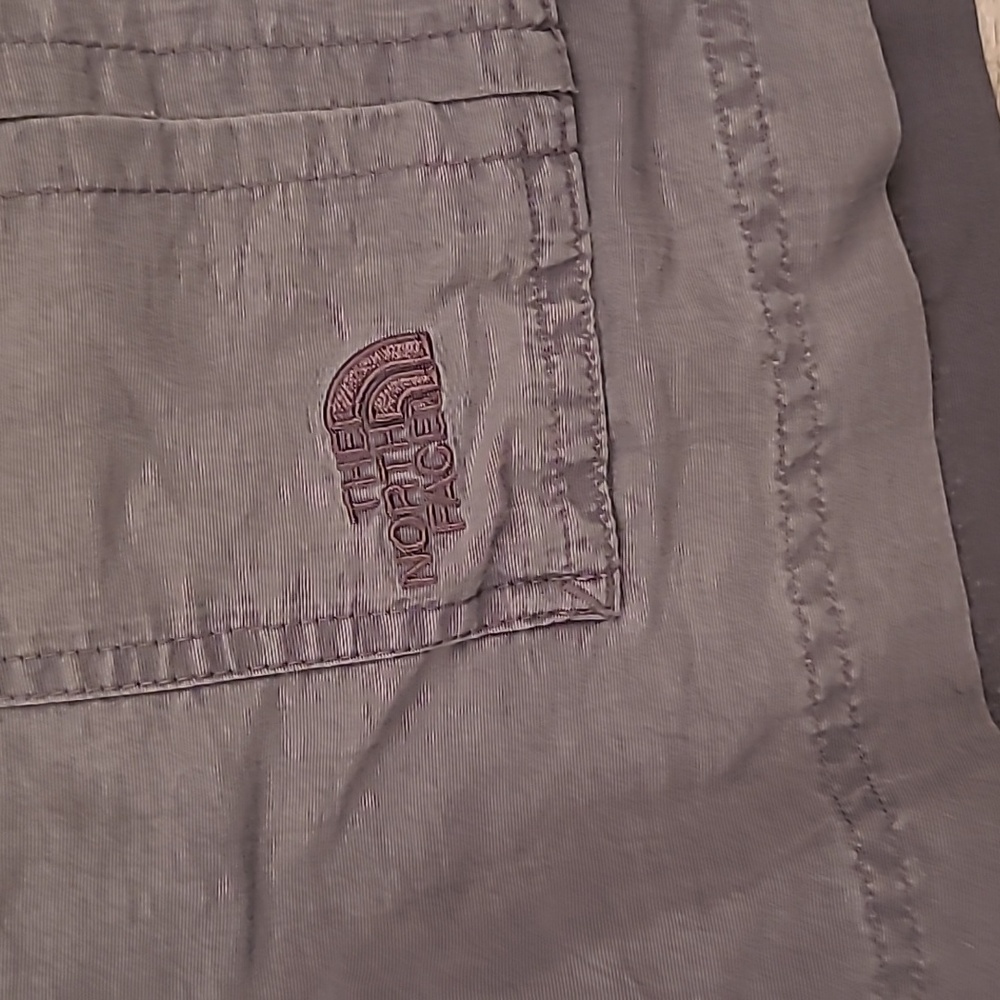 THE NORTH FACE Faded Grey Buckle Sz S Mens Cargo Athletic Hiking Shorts - Picture 2 of 9